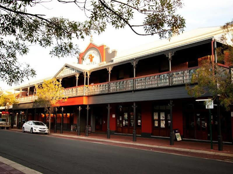 Prince Of Wales Hotel, Bunbury Exterior photo