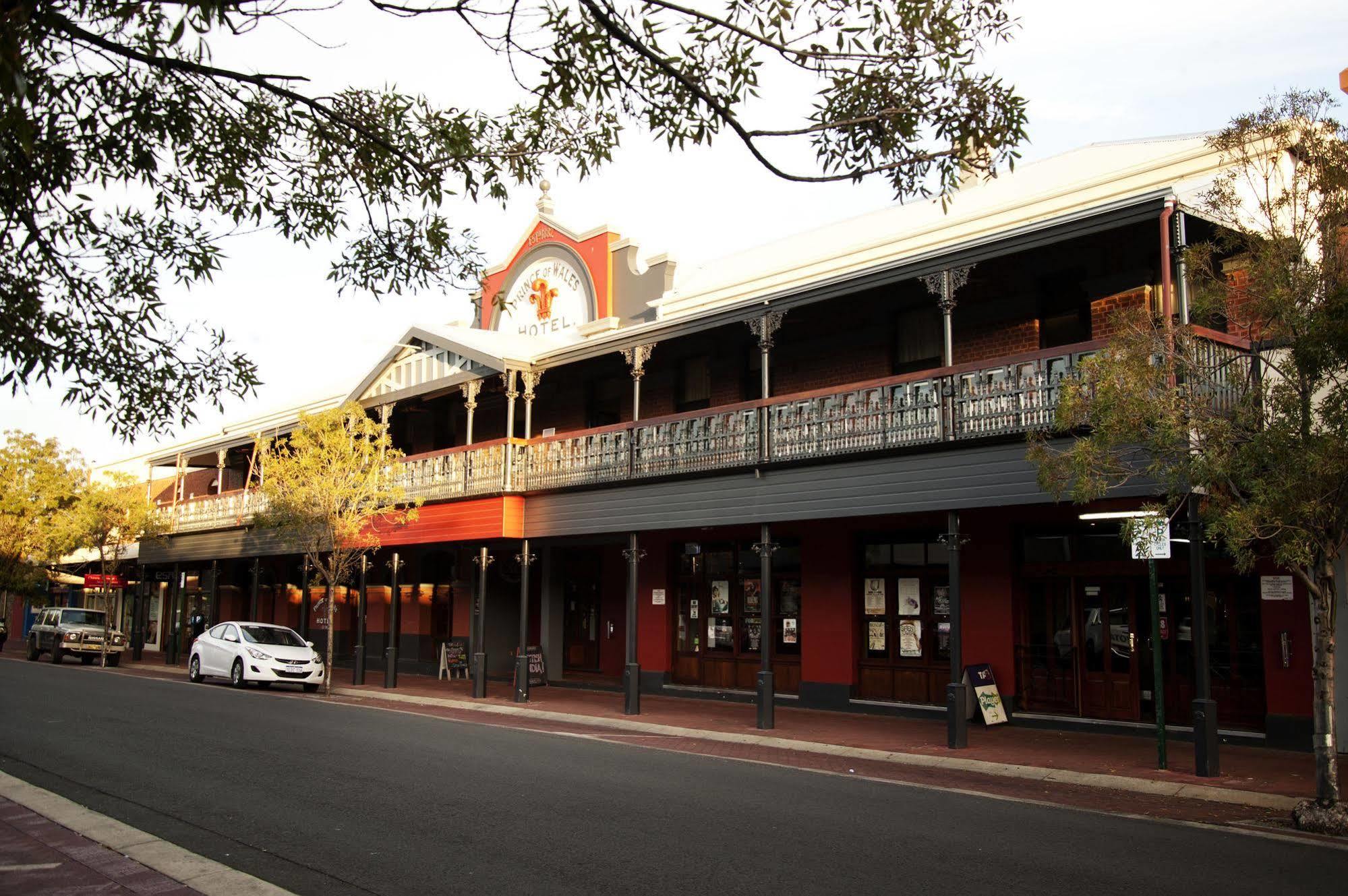 Prince Of Wales Hotel, Bunbury Exterior photo